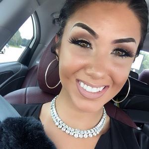 Meet your Posher, Marlayna